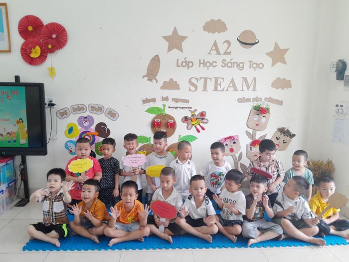 Khám phá không gian học tập đầy màu sắc tại Trường Mầm non Cẩm Sơn 1 qua loạt ảnh sinh động.