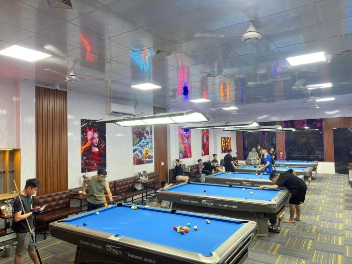 Không gian sang trọng tại Why Not 2 Billards Club
