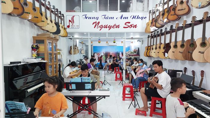 Không gian trưng bày ấn tượng tại Trung Tâm Âm Nhạc Nguyên Sơn - Ảnh 1