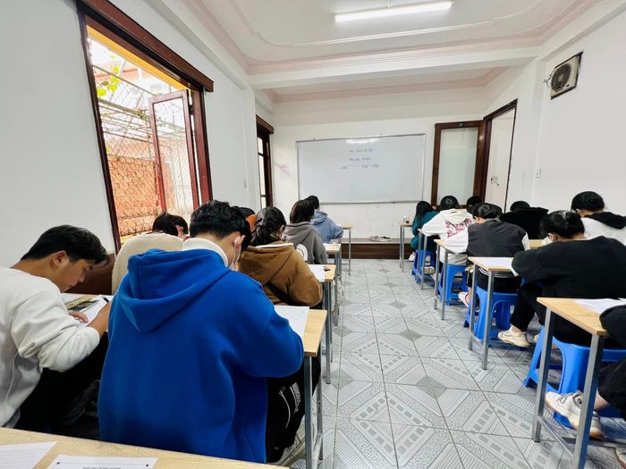 Hình ảnh sinh động về giờ học tại Thăng Long Đà Lạt