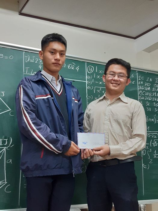 Giờ học sôi nổi cùng giáo viên Trung Tâm Hiếu Học