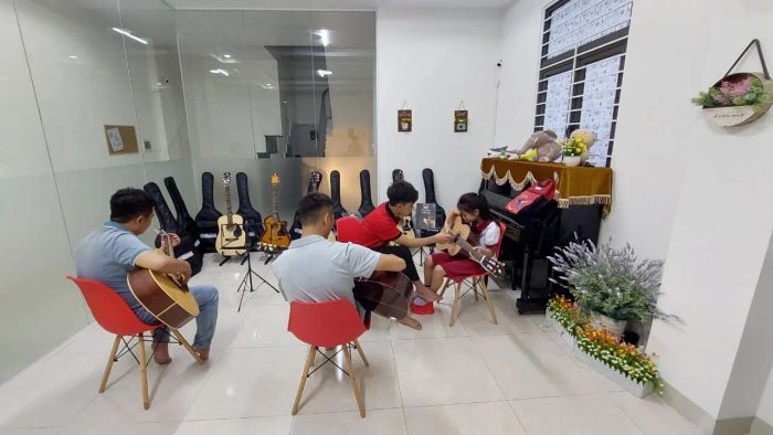 Buổi biểu diễn ấn tượng của học viên Trường Nhạc Tuấn Ngọc