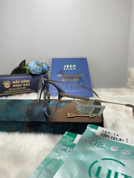 Bộ sưu tập kính cao cấp nhập khẩu từ Nhật Bản