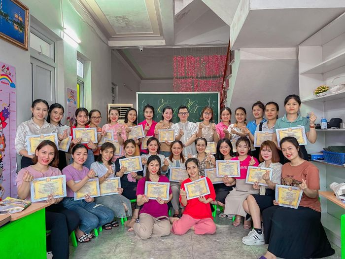 Hình ảnh lớp học tại Luyện chữ đẹp Thế Hoàng - Nơi chắp cánh ước mơ