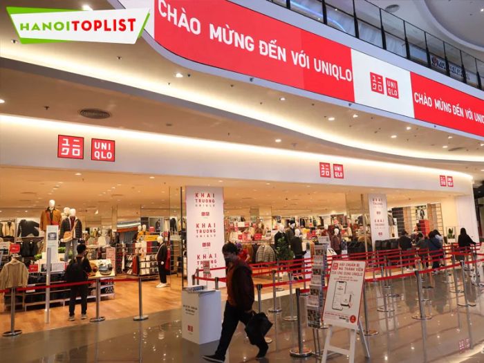 uniqlo-viet-nam-Tripi