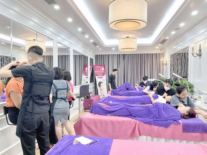 Hình ảnh quy trình trị thâm công nghệ cao tại Menina