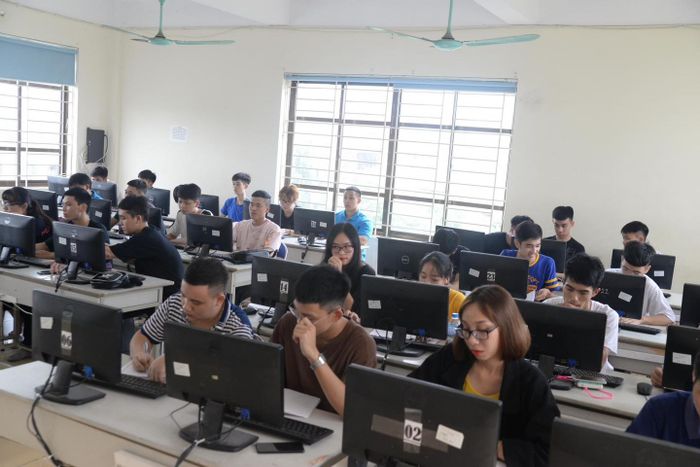 Trường Cao đẳng Bách khoa Việt Nam ảnh 3