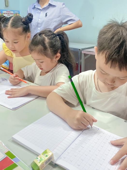 Hoạt động vui học tại Lớp tiền Tiểu học Cô Hương