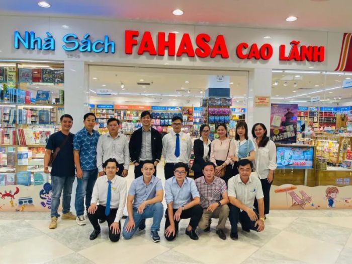 Nhà sách Fahasa Cao Lãnh ảnh 2
