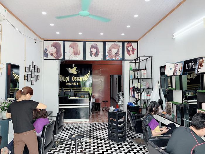 Hình ảnh không gian sang trọng tại Hair Salon Lợi Oscar