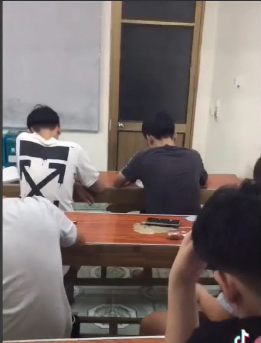 Hình ảnh thực tế lớp học tại Trung Tâm Thầy Bùi Nam