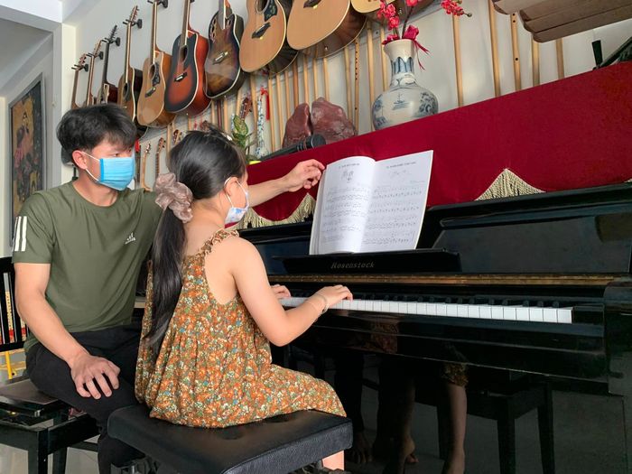 Không gian đào tạo chuyên nghiệp tại Nhạc Cụ Xuân Quỳnh