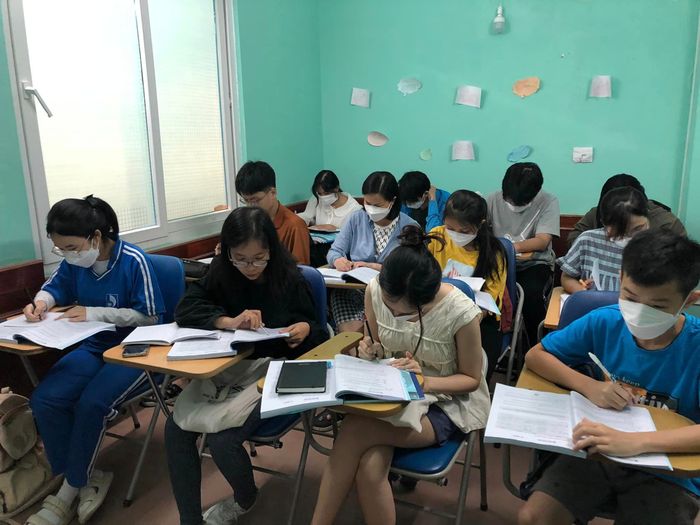 Thầy Vũ hướng dẫn học viên