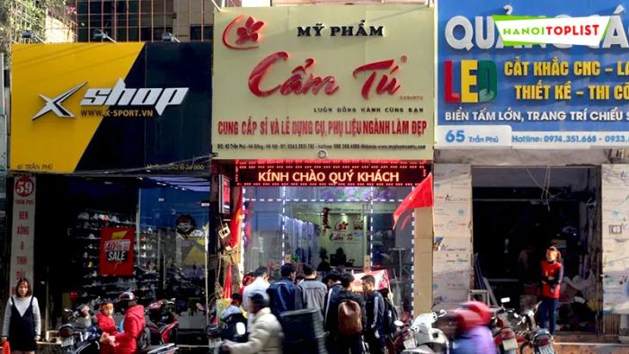 cam-tu-my-pham-dung-cu-lam-dep