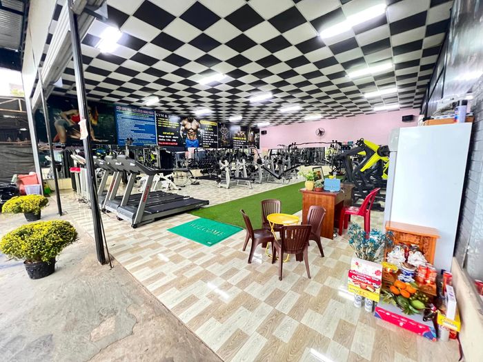Hệ thống máy móc hiện đại tại CLB Gold Gym