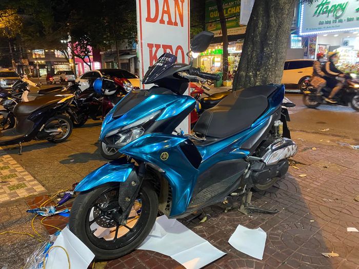 Hình ảnh thi công thực tế tại Decal Định