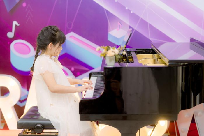 Không gian sáng tạo đầy màu sắc tại Rainbow Music