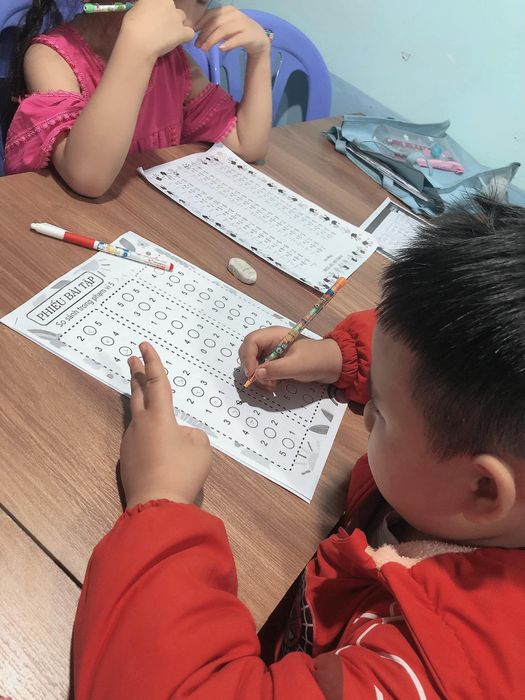 Hoạt động học tập sôi nổi tại Lớp tiền Tiểu học Thiên Trúc
