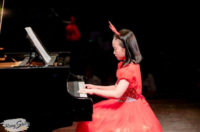 Hình ảnh lớp học đầy cảm hứng tại Lớp Đàn Cô Lan