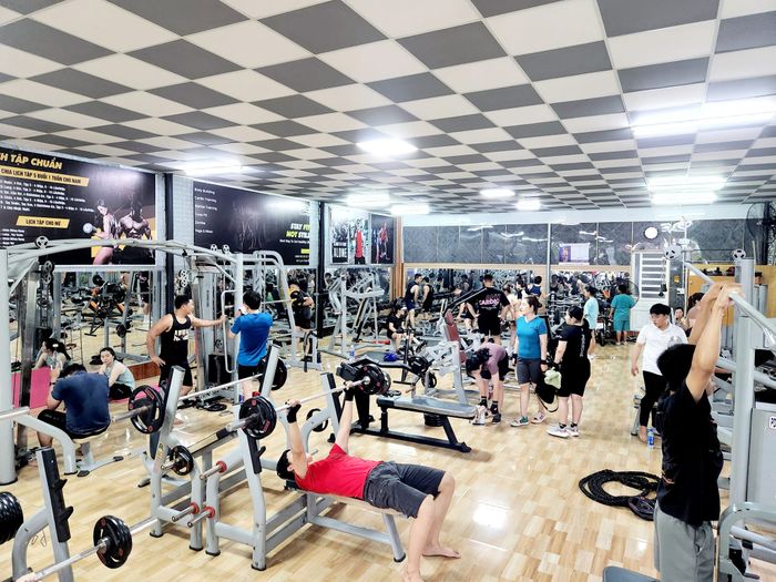 Góc tập luyện chuyên nghiệp tại AB Sport Gym & Fitness
