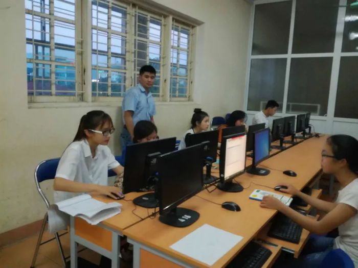 Cơ sở vật chất tiêu chuẩn tại Trung tâm Tin học Duy Tân