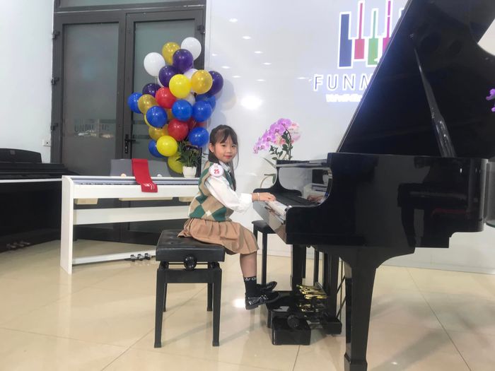Hình ảnh lớp học piano tại Trung tâm Funmusic