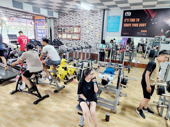Không gian tập luyện đẳng cấp tại AB Sport Gym & Fitness