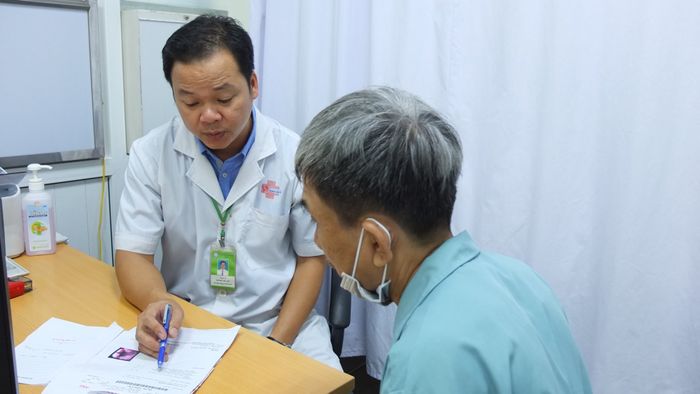 Góc nhìn mới về Bệnh Viện Bình Dân qua hình ảnh 3 - nơi kết hợp hài hòa giữa truyền thống y học và công nghệ hiện đại.