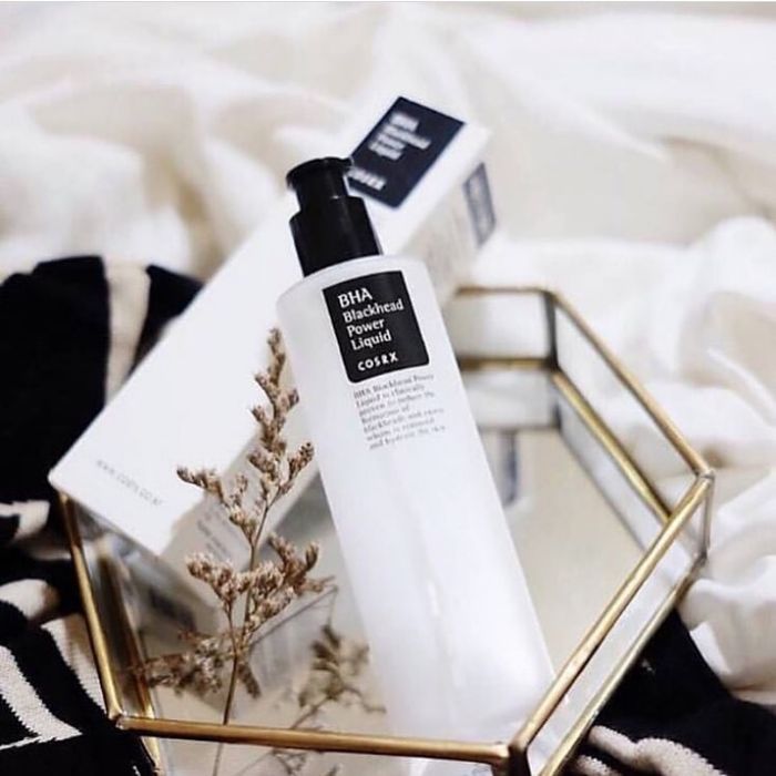Hình ảnh minh họa hiệu quả COSRX BHA Blackhead Power Liquid trên da mụn