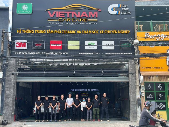 Không gian làm việc đẳng cấp tại Vietnam Car Care - Premium Car Detailing and Ceramic Protection Centre