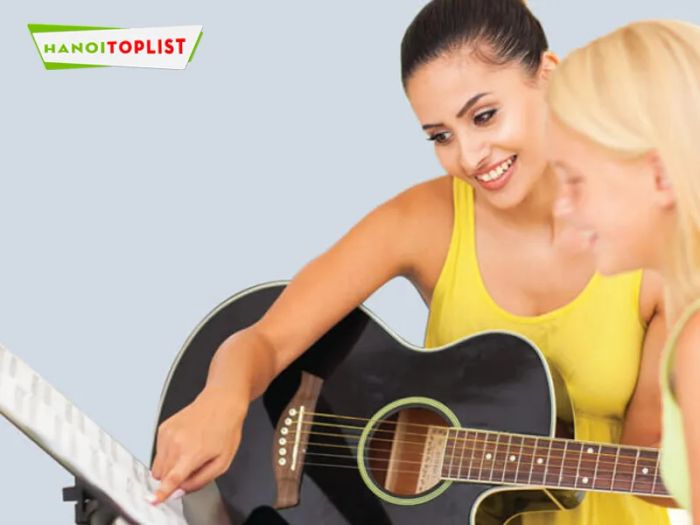 trung-tam-nghe-thuat-adam-dia-chi-day-guitar-uy-tin-Mytour