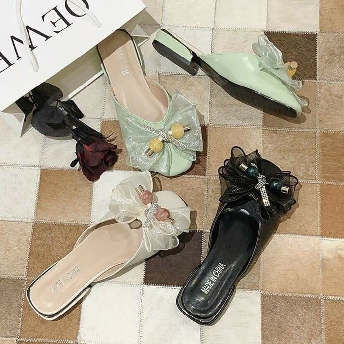 Không gian trưng bày sang trọng tại NẤM SHOES