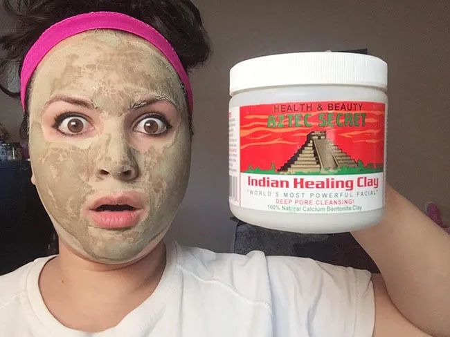 Mặt nạ Aztec Secret Indian Healing Clay Deep Pore Cleansing giúp trị mụn đầu đen, mụn đầu trắng và mụn ẩn dưới da, đồng thời loại bỏ độc tố và tạp chất khỏi cơ thể - Hình ảnh 2
