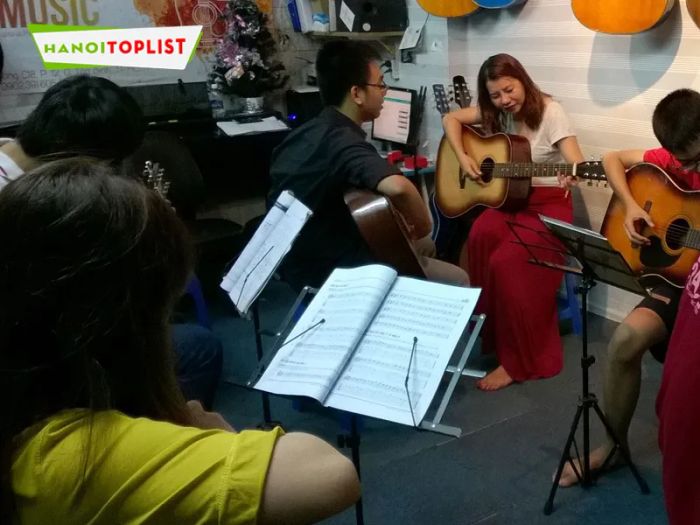 guitar-passion-lop-hoc-guitar-danh-cho-nguoi-lon-chuyen-nghiep-Mytour