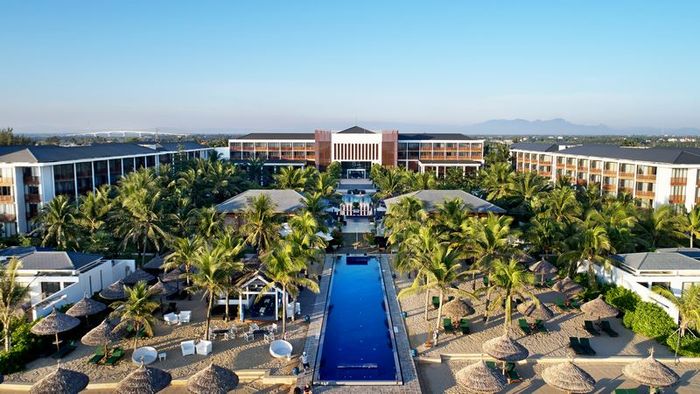 Khoảnh khắc tuyệt đẹp tại Sunrise Premium Resort & Spa - Ảnh 1