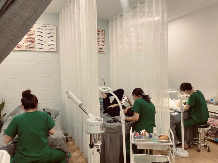 Hình ảnh quy trình trị liệu chuyên nghiệp tại CCLady Spa