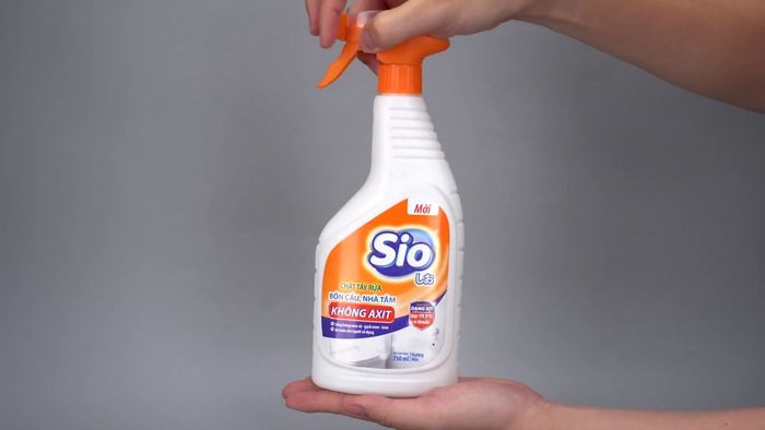 Hình ảnh sản phẩm Sio Hương Mộc - Thiết kế chai xịt tiện dụng 750ml