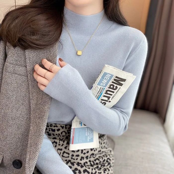 Avnvn.vn ảnh 1 - Hình ảnh đầu tiên giới thiệu bộ sưu tập len đa phong cách, nơi từng thiết kế đều toát lên vẻ đẹp tinh tế và chất lượng vượt trội.