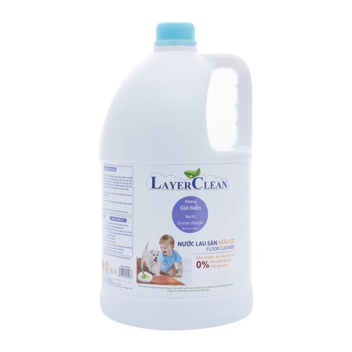 Hình ảnh thực tế nước lau sàn Layer Clean - Công nghệ bảo vệ bề mặt đột phá