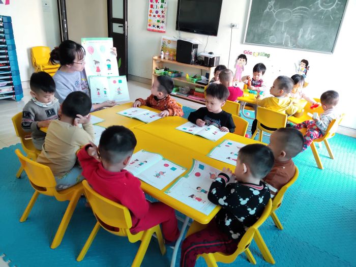 Khoảnh khắc hạnh phúc của các bé tại Mầm non Ong Vàng