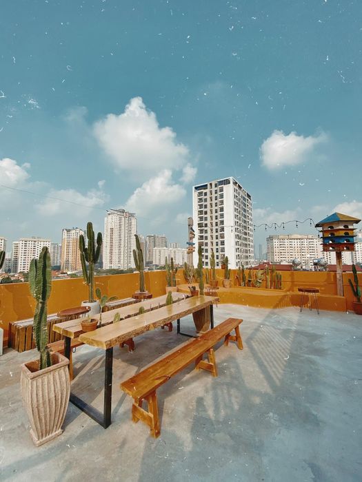 Góc hoàng hôn lãng mạn tại EM Rooftop - nơi thời gian như ngừng trôi