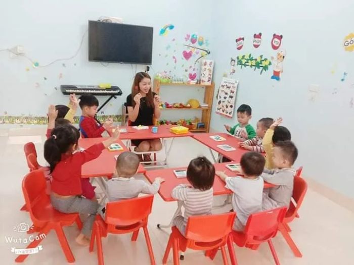 Khoảnh khắc vui chơi đầy màu sắc của các bé tại Mầm non Họa Mi