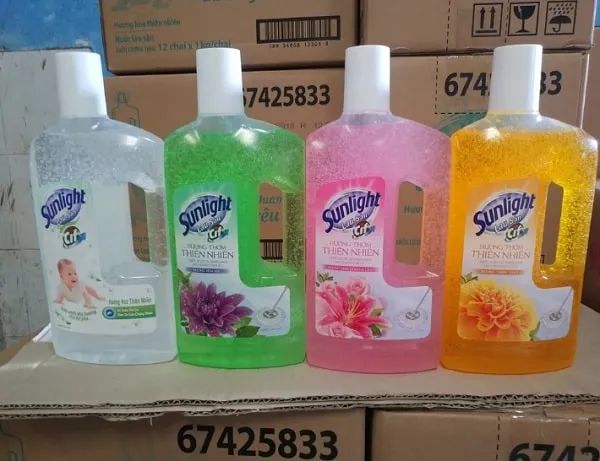 Hình ảnh chai nước lau sàn Sunlight - Biểu tượng của sự sạch sẽ và thơm mát