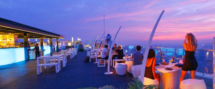 Góc Skywalk độc đáo tại Top of Hanoi - Trải nghiệm đứng giữa không trung