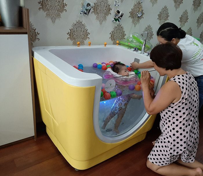 Trải nghiệm bơi thủy liệu cao cấp tại Green House Spa