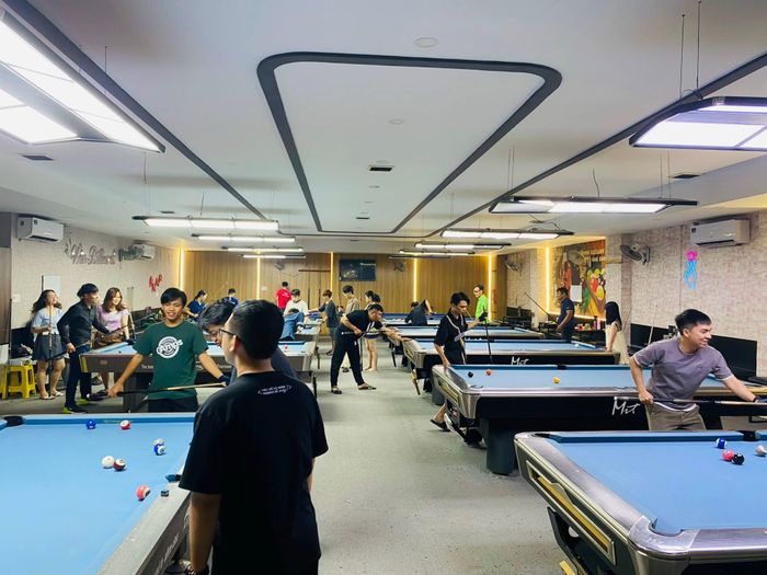 Không gian hiện đại và sang trọng tại Win Billiard - Ảnh 2