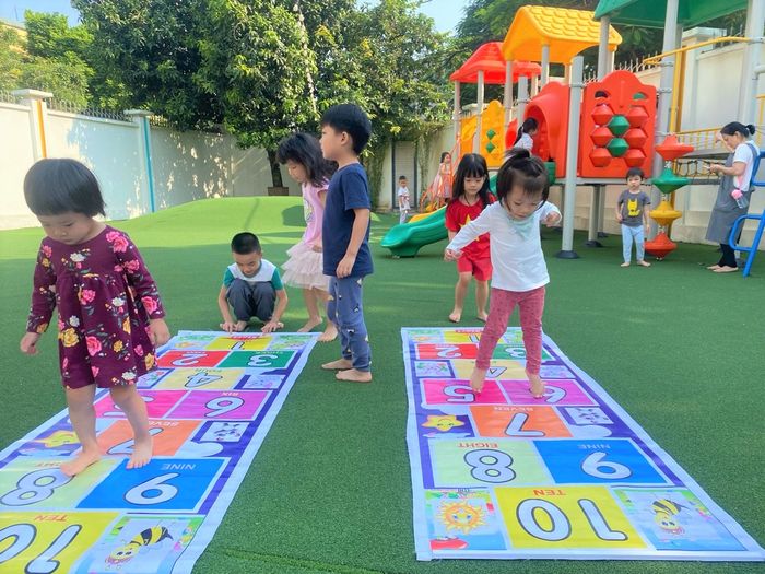 Hình ảnh hoạt động vui chơi ngoài trời tại KinderLand