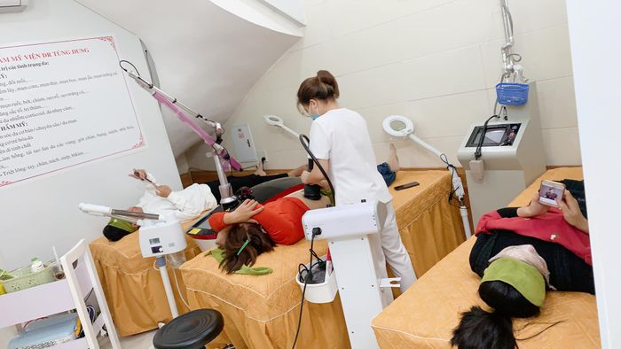 Hình ảnh cơ sở vật chất hiện đại tại Thẩm Mỹ Viện Bác Sĩ Tùng Dung