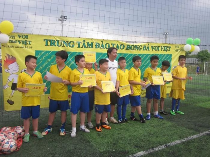 Trung Tâm Đào Tạo Bóng Đá Voi Việt ảnh 1