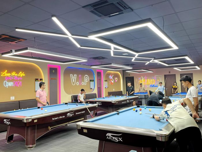 Hình ảnh không gian sang trọng tại HERO Billiards